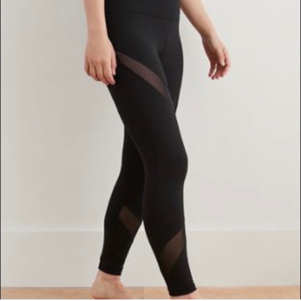 Aerie High Waisted Mesh Cutout Leggings Sz. L